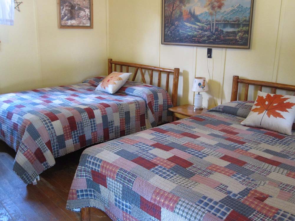 wyoming cabin rental mountainman cabin picture